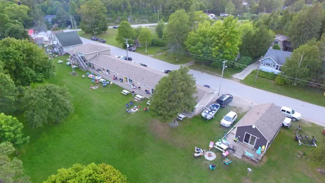 Lion's Head Beach Motel