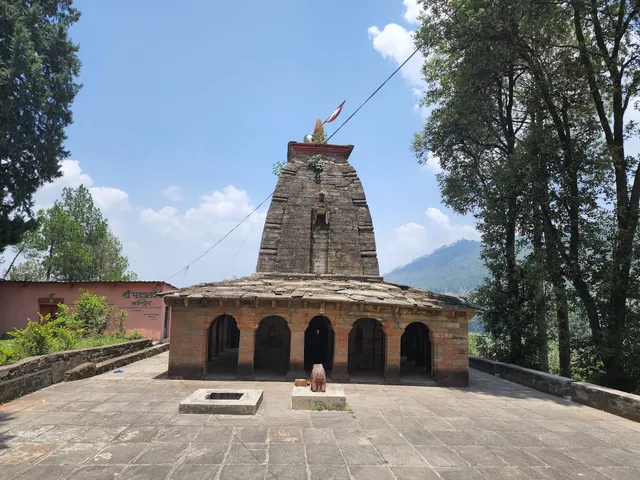 Paatal Devi Mandir, Shail