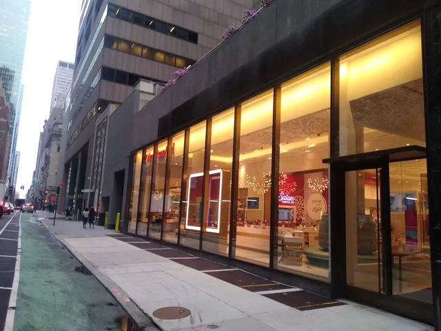 75 Rockefeller Plaza