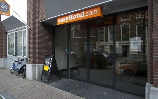 easyHotel The Hague City Centre