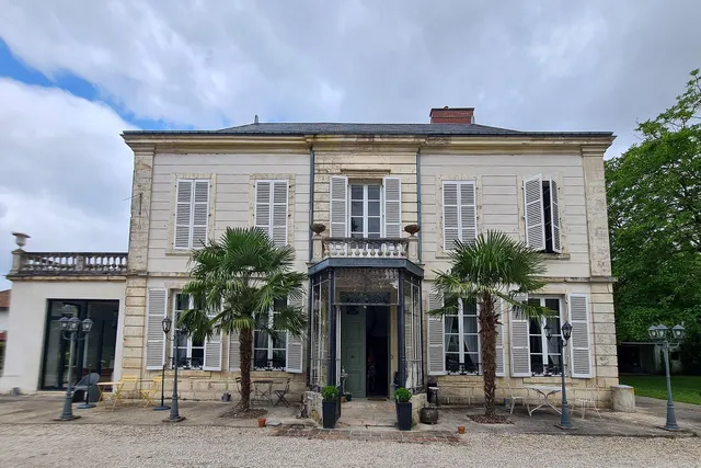 Château de Courmelois Champagne Guesthouse