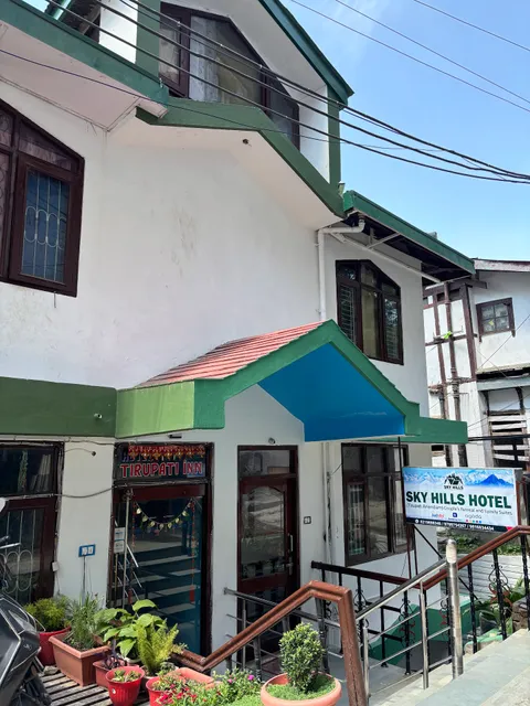 Sky Hills Hotel