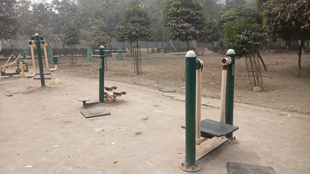 Loni Gol Chakkar Park