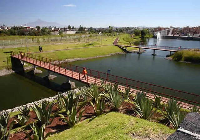 Centenario La Laguna de Chapulco Park