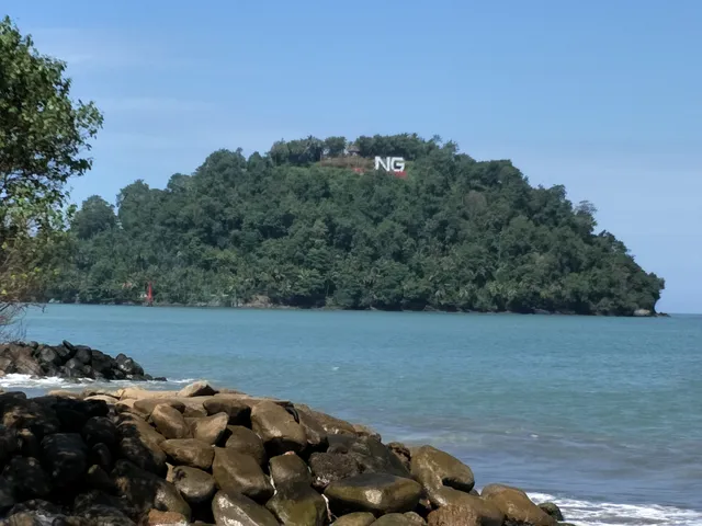 Ocean coast (Taplau)