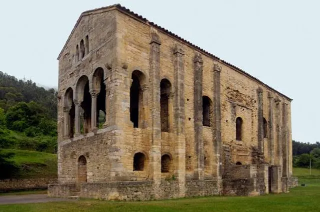 Iglesia de Santa María del Naranco