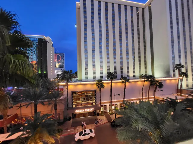 Golden Nugget Carson Tower