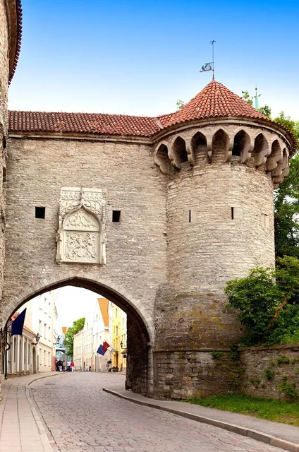 "The Broken Line" monument