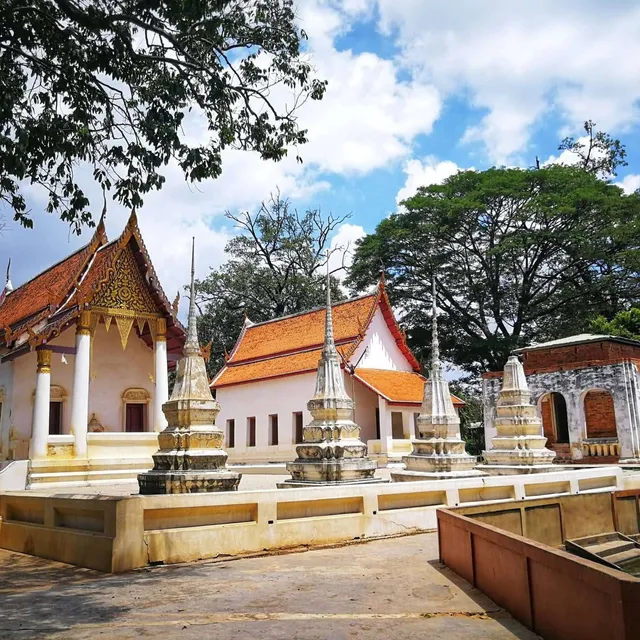 Wat Kriang Krai Klang