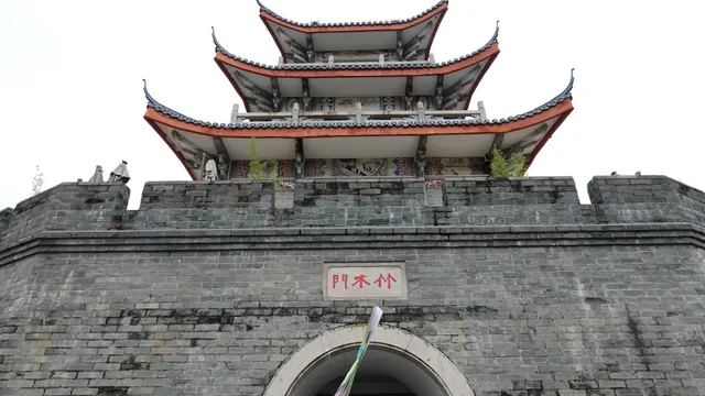 Zhumumen Chenglou