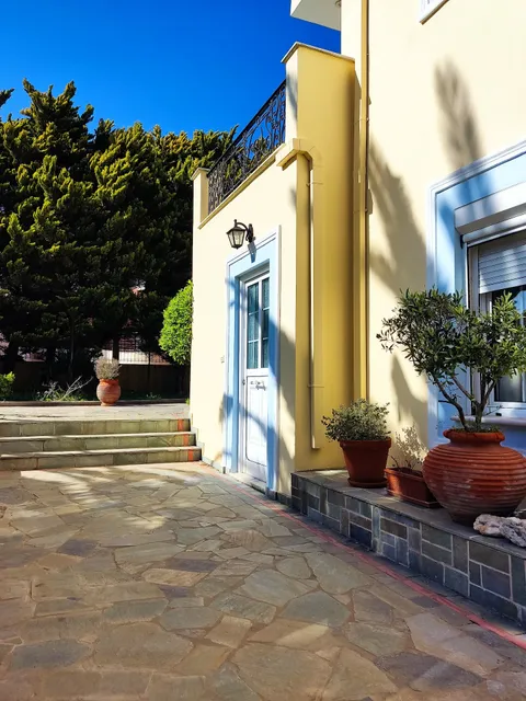 ANASTASIAS GARDEN APARTMENTS