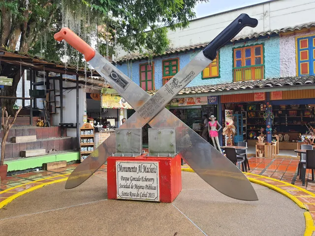 Monumento Al Machete.