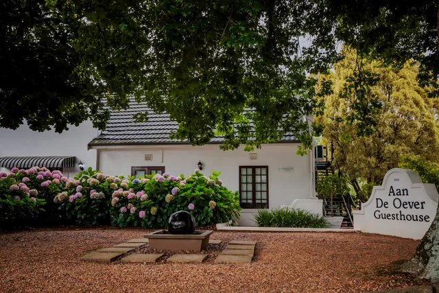 Aan De Oever Guest House