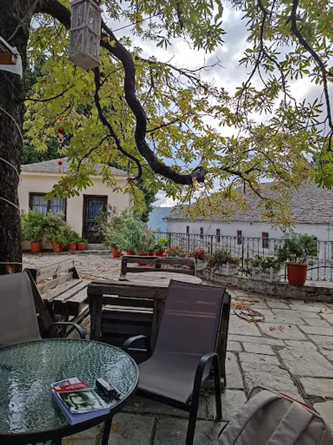 Καρδιόφυλλο Coffee House & More