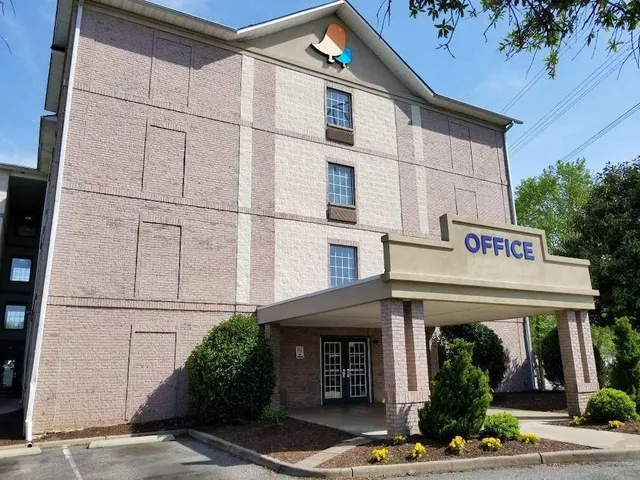 InTown Suites Extended Stay Select Hampton VA