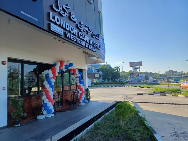 London Cafe & Grill