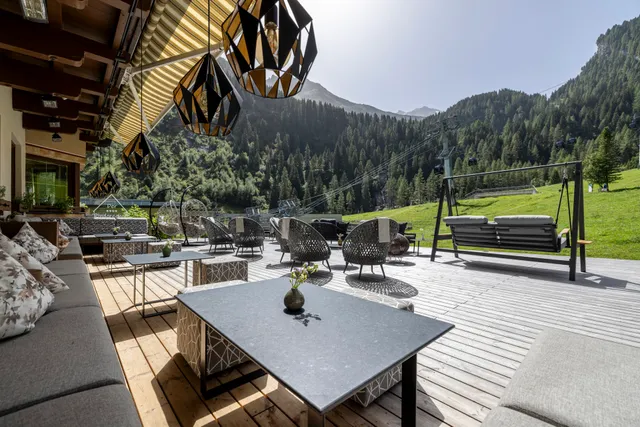 VALARA Alpine Art Hotel