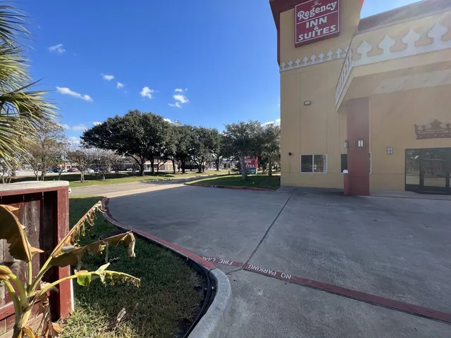 REGENCY INN & SUITES