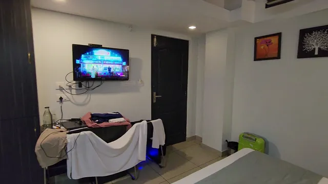 Hotel South Gate Residency