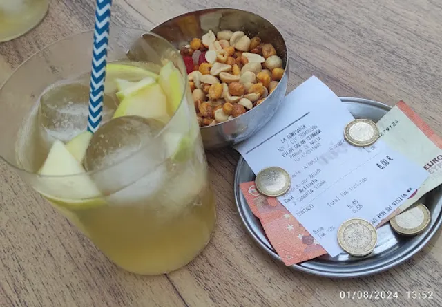 Café La Comisaría by Lola