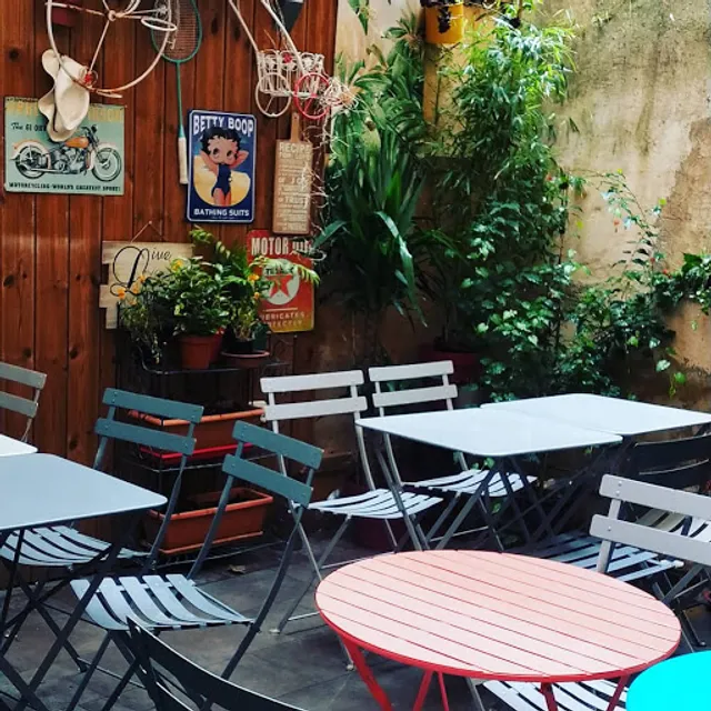 Betty's Resto brunch &lunch