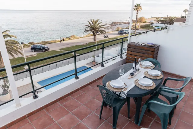 Apartamentos LA PARRETA PRIMERA LINEA