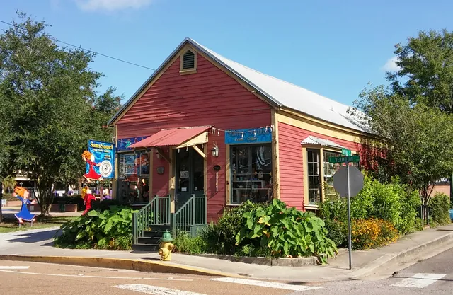 Sans Souci Fine Crafts Gallery