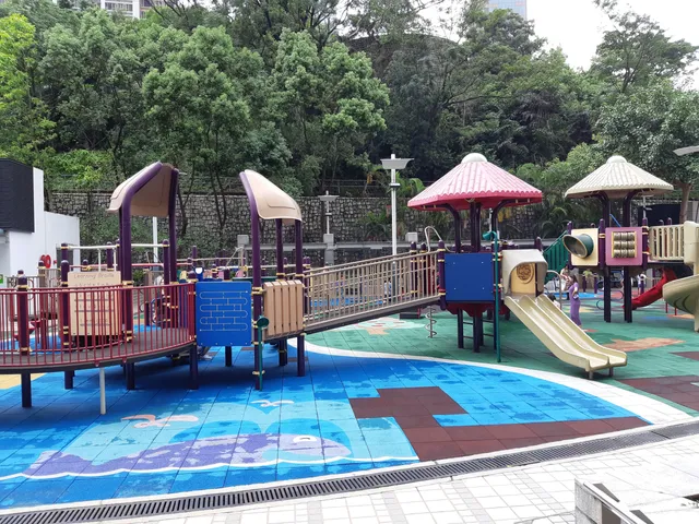 Middle Road Children's Playground