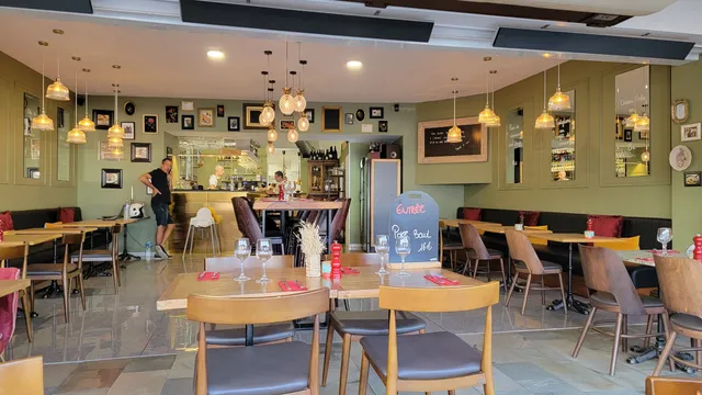 Ile de Beauté Café