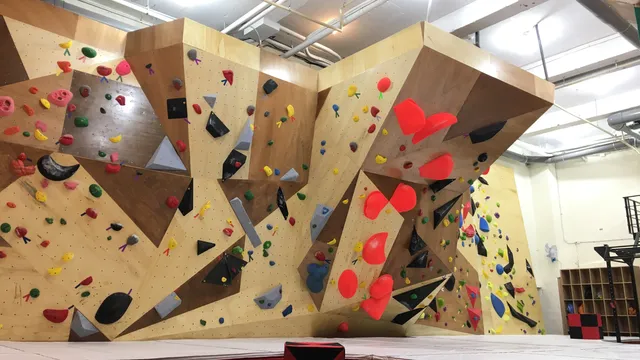 RedRock 紅石攀岩(新竹紅石)