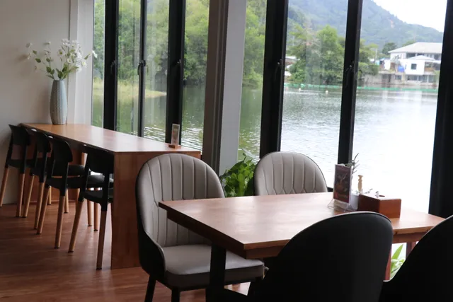 Romdee Cafe & Restaurant รมณ์ดี คาเฟ่