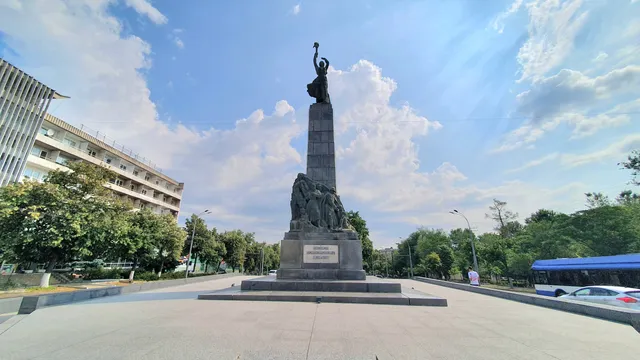 Monumentul Eroului Comsomolist