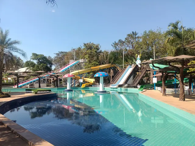สวนน้ำเดอะแฮปปี้เน็ส THE HAPPINESS WATER PARK