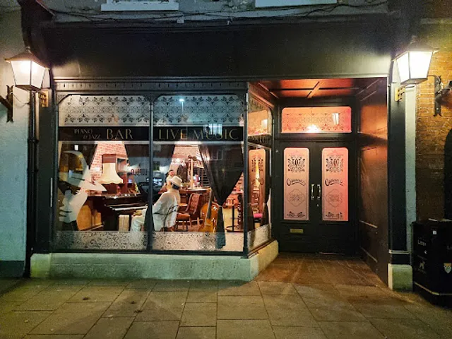 Capones Piano & Jazz Bar Live Music
