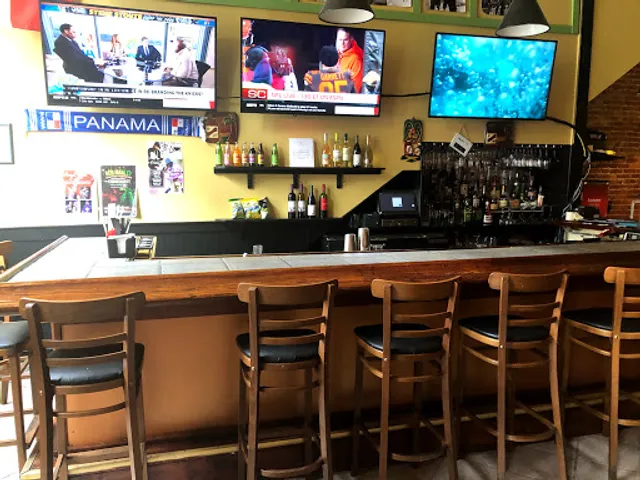 Curry n Jerk @ Bon Ton