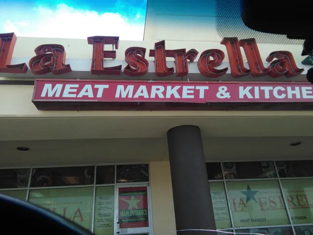 La Estrella Meat Market & Kitchen