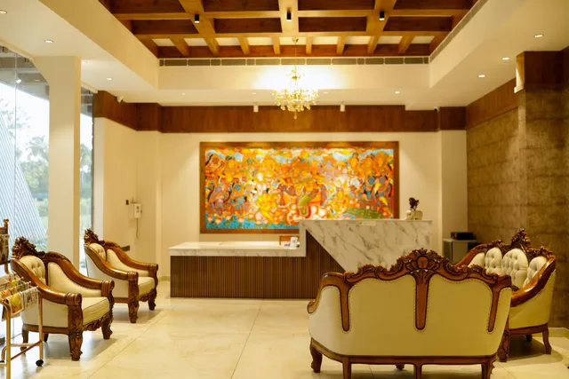 Leela's 7th Heaven - Hotel, Resort & Spa