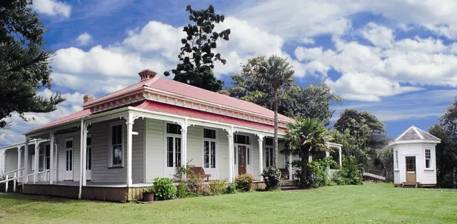 Kiwi North: Museum, Kiwi House and Heritage Park