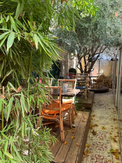 Monplaisir Côté Cour