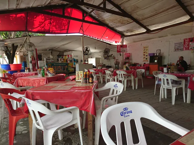 Mariscos LOS 3 PLEBES