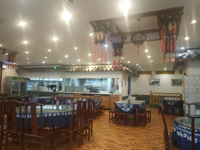 Jiangshi Brother Bridge Xiangyuan Cross-bridge Rice Noodles