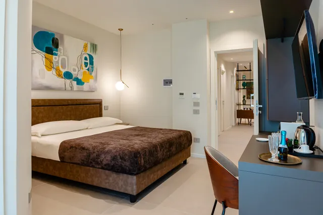 Hera Rooms and Suites