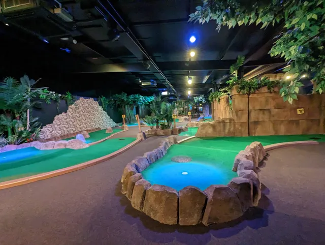 Adventure Mini Golf