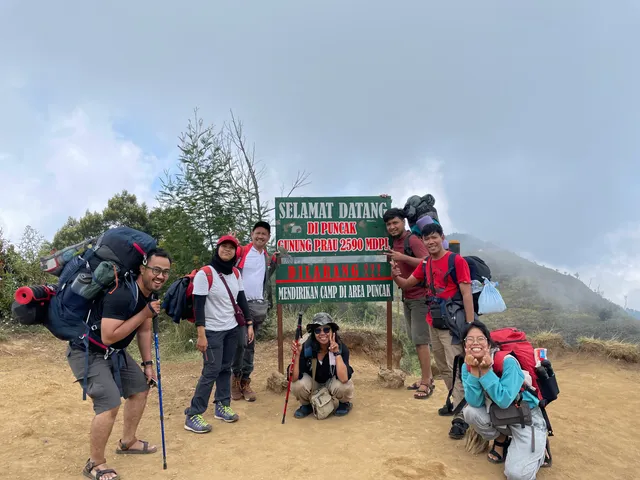 Puncak Gunung Prau 2590 mdpl
