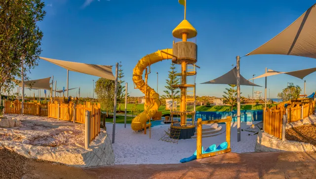 Golden Bay's Shipwreck Cove - Peet