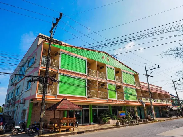 โรงแรมซีไลท์ (Sealight Hotel)