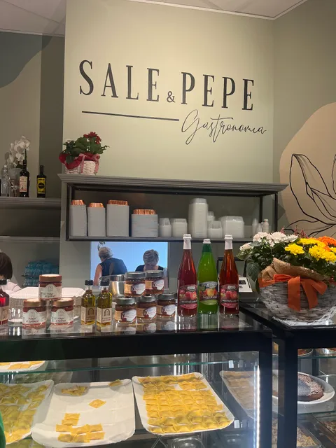 Gastronomia Sale e Pepe a San Mavrési
