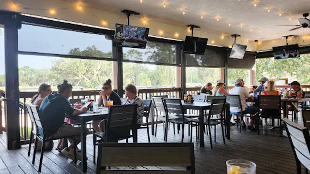 Loopers Par & Grille