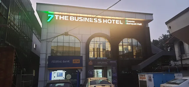 7 THE BUSINESS HOTEL