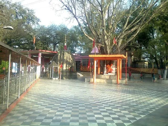 Kol Kandoli Temple